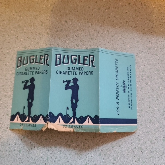 Vintage Collectible Tobacciana! Bugler Gummed Papers Sleeve! NO PAPERS! B.R.O.C! - Picture 3 of 6